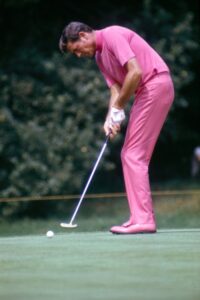 Historia y evolución de los zapatos de golf. Historia y evolución de los zapatos de golf.